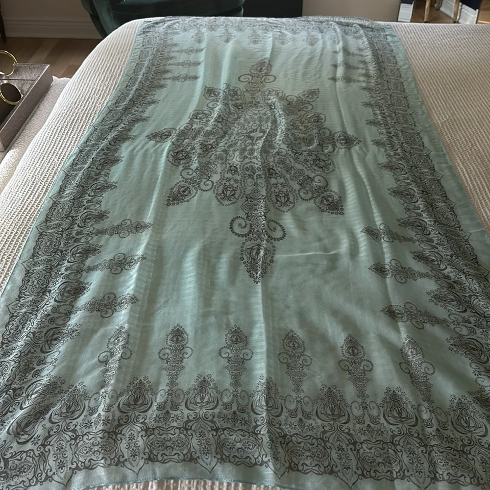 Light blue scarf